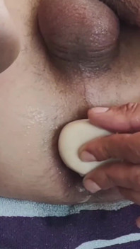 Eu amo tanto destruir minha bunda suja e colocar meu pau na minha própria bunda como uma prostituta