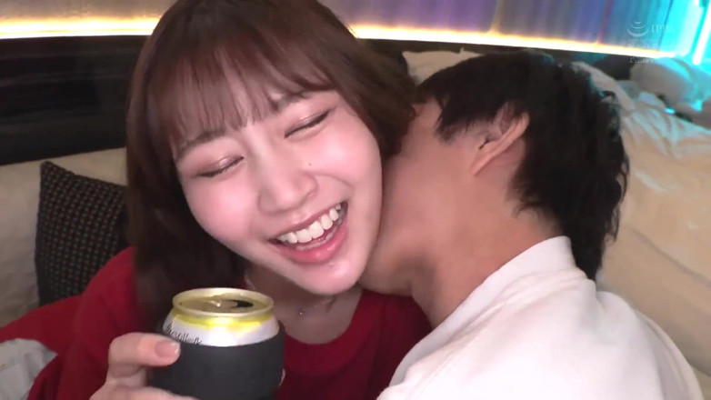 Smooth Time: 세 친구 데이트. 내 인생 최고의 날, 샌드위치와 질 정액 바보처럼 촬영. 2부