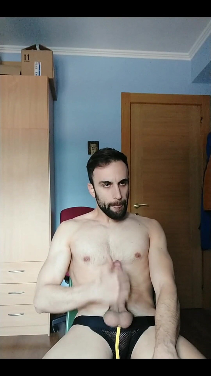Zeus Ray: Ven a mi habitación y mira cómo me masturbo usando...