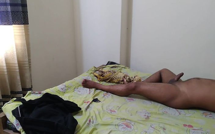Aria Mia: Sexy Bhabhi komt van kantoor en rijdt op de grote...