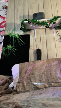 Playboy bunny dientot habis-habisan di mansion hue hefner