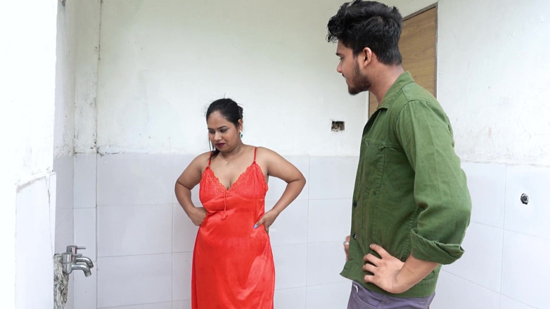 harry1: Bini panas India dikongkek dengan tukang paip menjadi miang menonton...