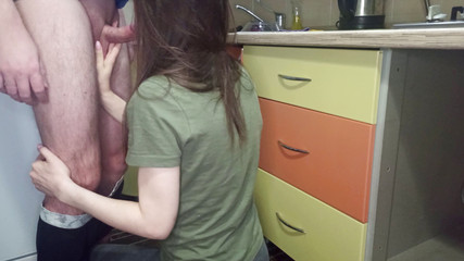 Sasha Green: Cansado de esperar y pidió chupar a un vecino en...