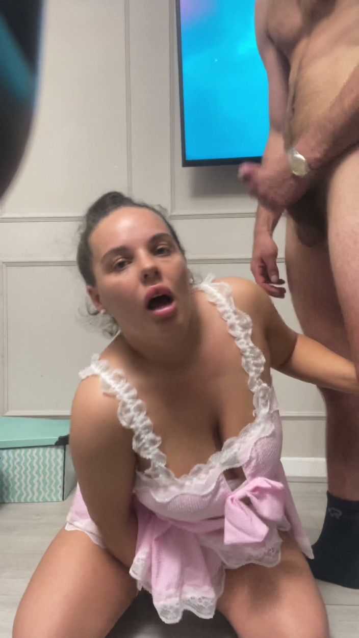 Kinkycouple142: Hrátky s obrovským dildem s mými masivními kozami