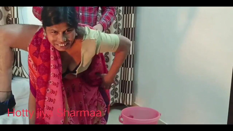 Desi Club House: Šukání s mladou hotelovou služkou