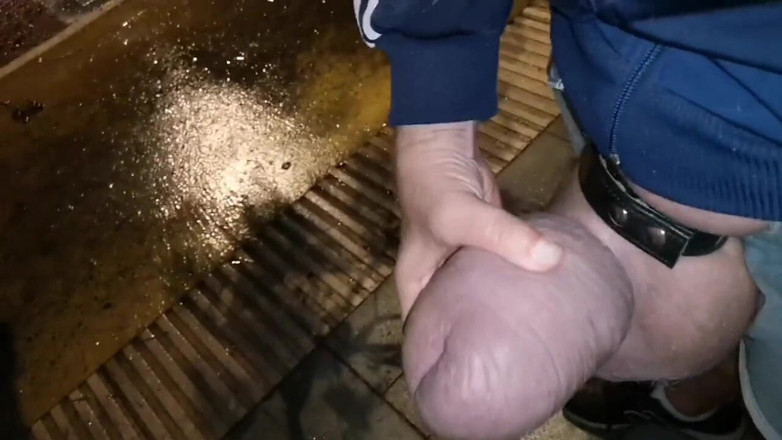 Monster_Meat_: Sục cu ngoài trời