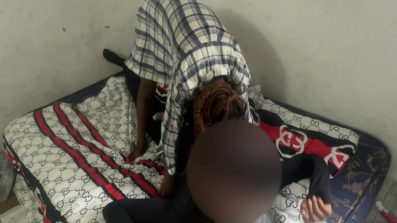 Petite Erotic Africa: Küçük lovet için maske yok