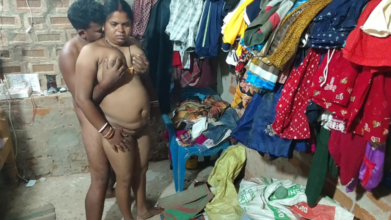 Raju Raju: Aku ngentot tante seksi india ini setelah bugil!