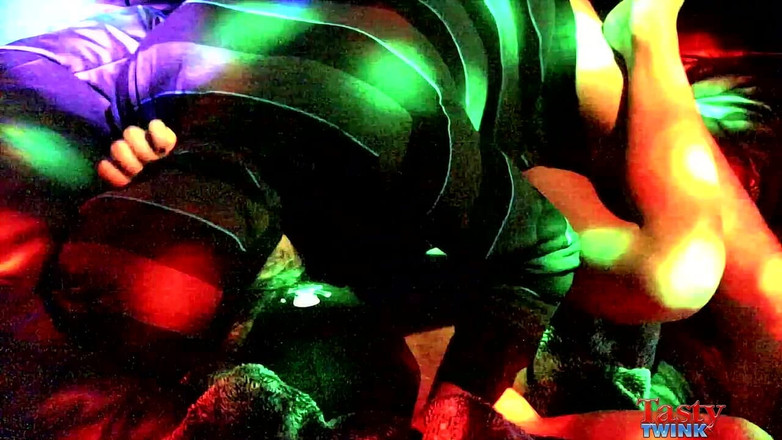 Tasty Twink: Tristan Hollister ve Carlos