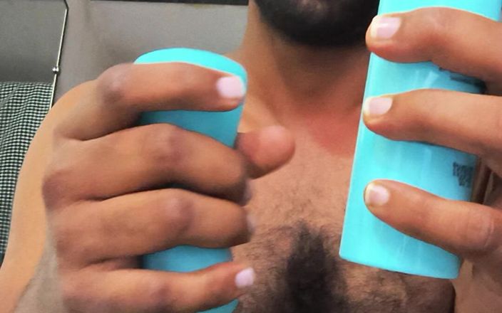 HornyHunk: Masturberen met mijn nieuwe seksspeeltje