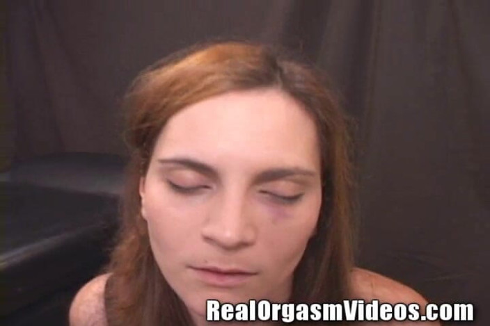 Sybian Orgasm Videos: Rothaarige ehefrau orgasmen auf sybian monster reiten muschi nasses n...