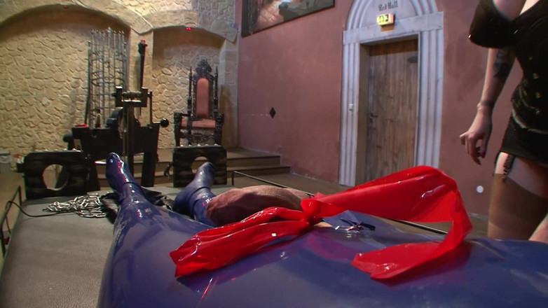 German BDSM MMV: Německé BDSM - zotročené, zbičované a používané