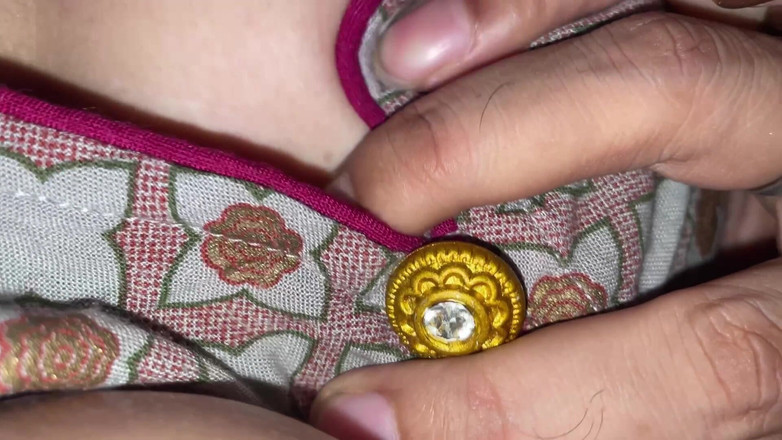 MISTER X: Teman wanita India panas berkongkek di bilik pg