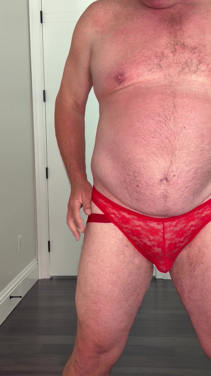 GottaLuvBB: 为俱乐部尝试一些屁股