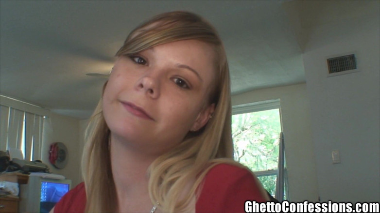 Ghetto Confessions: Une jolie chatte suce une bite au seins sexy du...