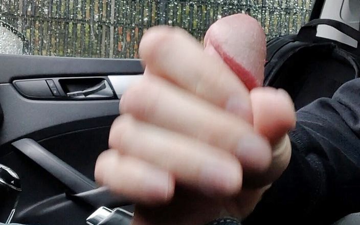 Big Daddy Dommmm: So viel sperma lässt meine hand im auto tropfen