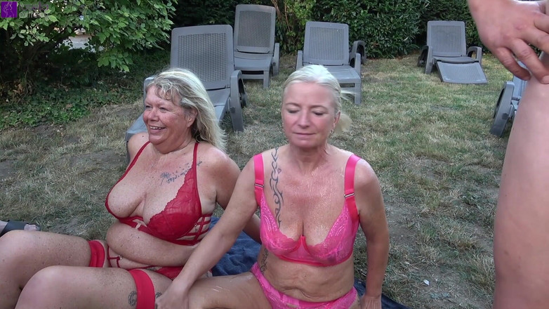Rosella Extrem: Mega venkovní piss orgie! 20 mužů a 1 dívka nás naplnil piss!...
