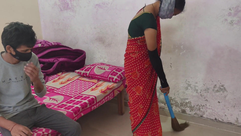 BadMash_Bhabhi: Hot Indian Desi Female Servant Fucked