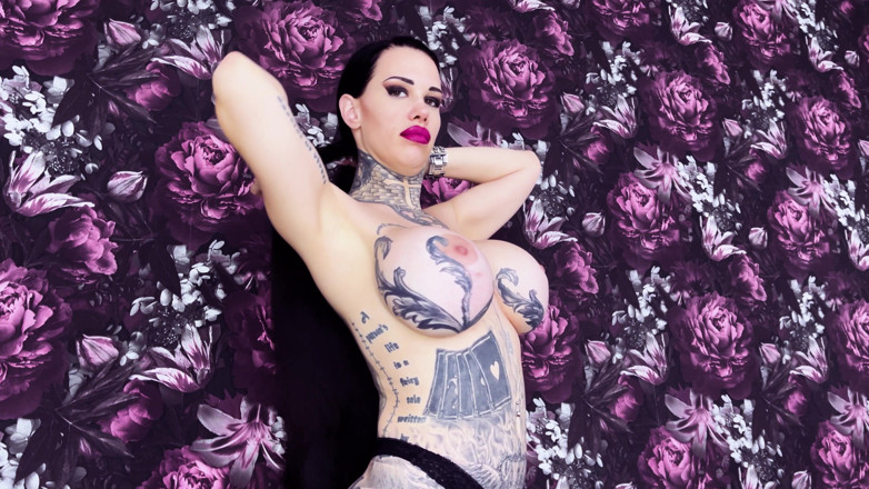 MissAlessaMilano: Fetish Hair and Fake Boobs