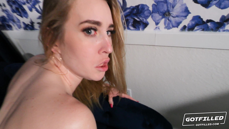 Got Filled: Slamming Sarah's Snatch