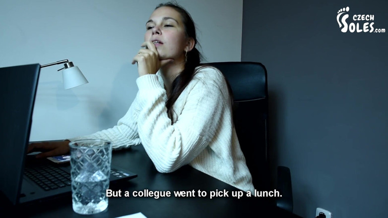 Czech Soles - foot fetish content: Cerita pertumbuhan kaki 2