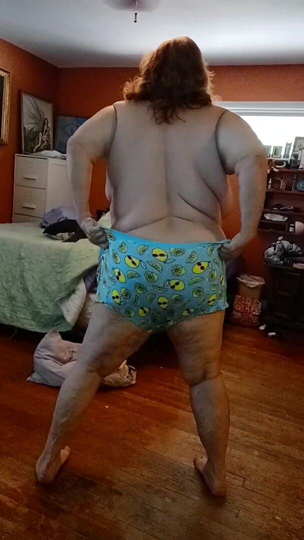 BBW nurse Vicki adventures with friends: Putting on My Blue lemon boy shorts and rest of...