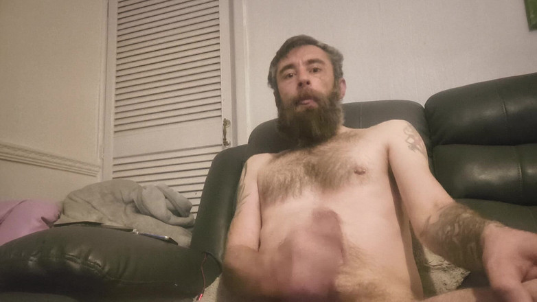 Smoking stoker: Mi sego il mio grosso cazzo, assaggiando il presborra e...