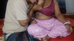 Sabina244: Nadržená zkušená a zralá bangladéšská máma dává svým nevlastnímsonům boner...