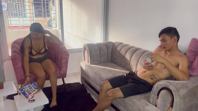 Hilary palvin: Adik tiri kecil saya marah, untuk menceriakannya saya mengongkeknya dengan...