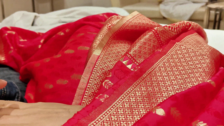 Sassysonia: Desi Indyjski świeżo poślubiony Bhabhi nie może kontrolować jej emocji i...