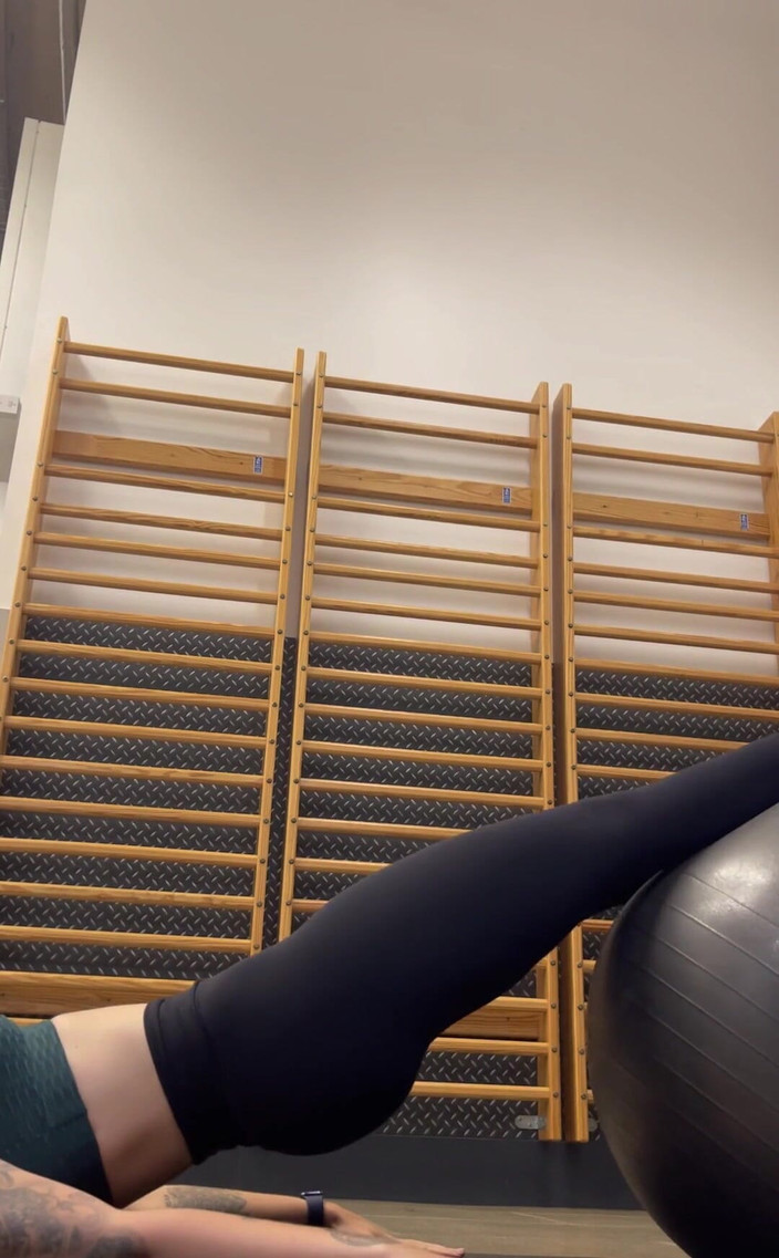 Adreena Winters: Je weet hoeveel ik graag met gigantische ballen speel