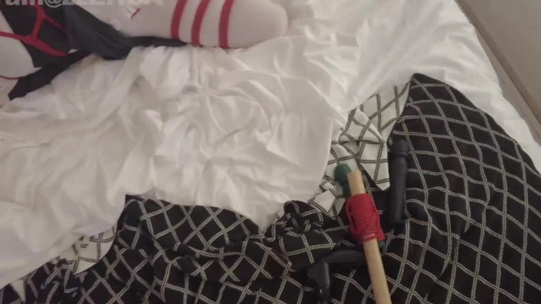 Aisan girl bondage: Mz17 - 一个被红绳绑住的白色丝袜修女，一种航海束缚