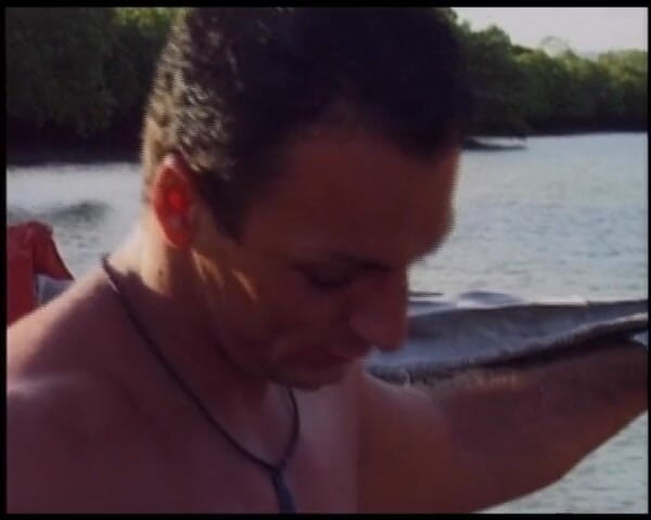 Deutsche Frauen: Una ragazza tedesca amatoriale deve succhiare il cazzo e lo...