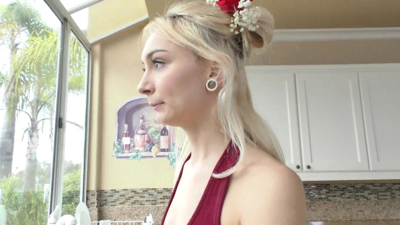 Perv Milfs n Teens: Chloe Temple's Stepdaddies Dick Is Bigger Than Her Dildo So...