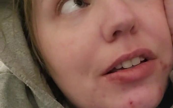 KinkyKatie: İptal etmekten nefret ediyorum ama prenses bu gece tamamen korkunç...