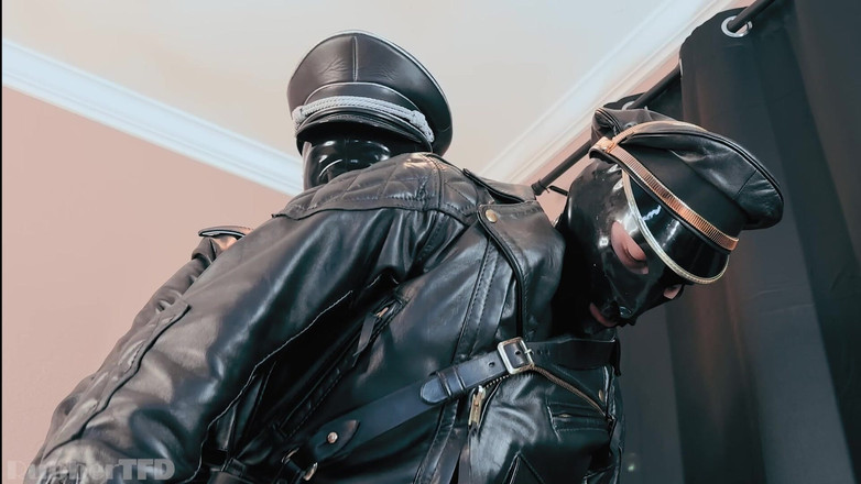 RubberTFD: ब्लूफ और वीके क्रॉसओवर