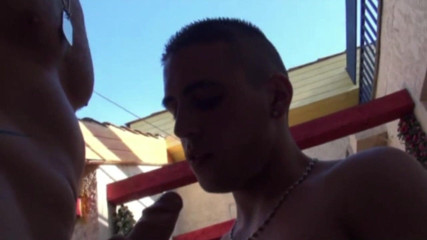 Gaybareback: หนุ่มตรงเซ็กซี่ดูดควยยาว XXL ของเพื่อนสนิท