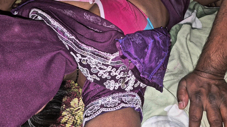 ExcitedWomen: Hintli teyze Hintli desi kocasıyla sert romantik seks yapıyor büyük...