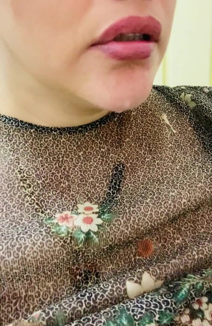 Preciusrouss49: I put the vibrator under my clothes