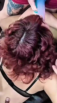 Gang - Cette carioque coquine aime la bite, elle a appelé ses amies pour baiser DP et remplir sa chatte de sperme tout à l’intérieur...