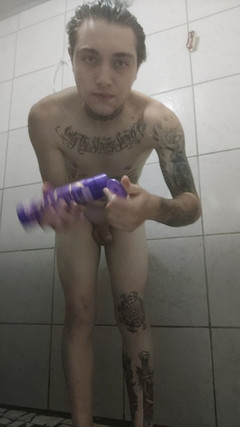 Daniel Tatuado E Safado: Koupání