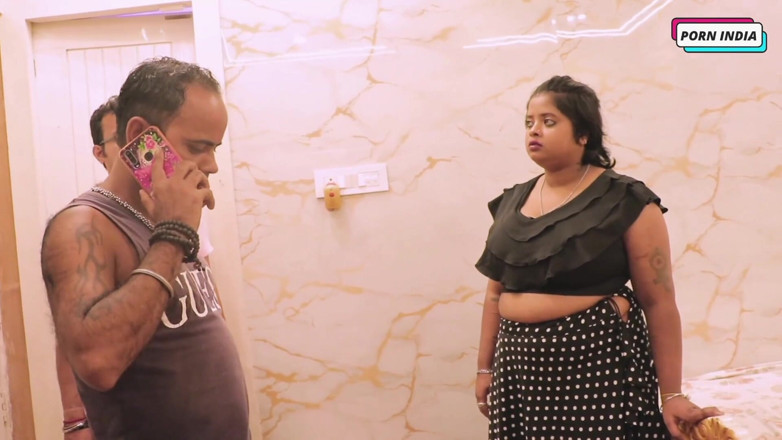 Porn India Studio: Krásná desi dívka trojka romantického sexu