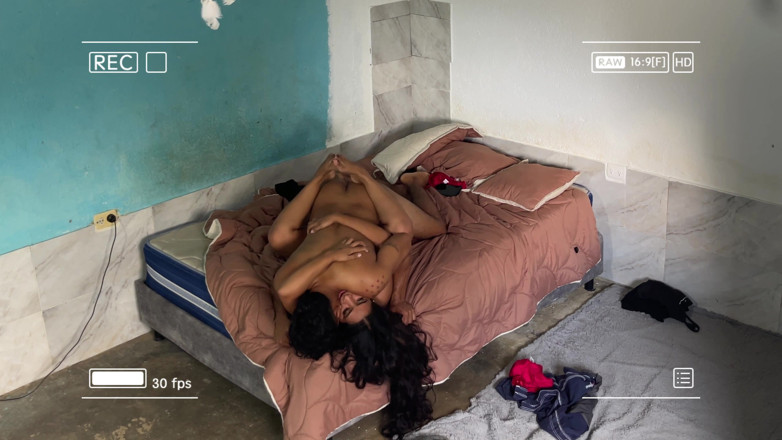 El javilocura: Istri nakal ini selingkuh dari suaminya dan kepergok di depan...