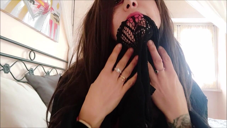 savannahamatoriale: Stepson, you dirty my party dress