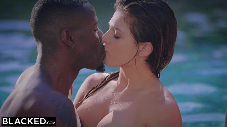 Blacked: BLACKED трах вчетвером с двумя горячими брюнетками