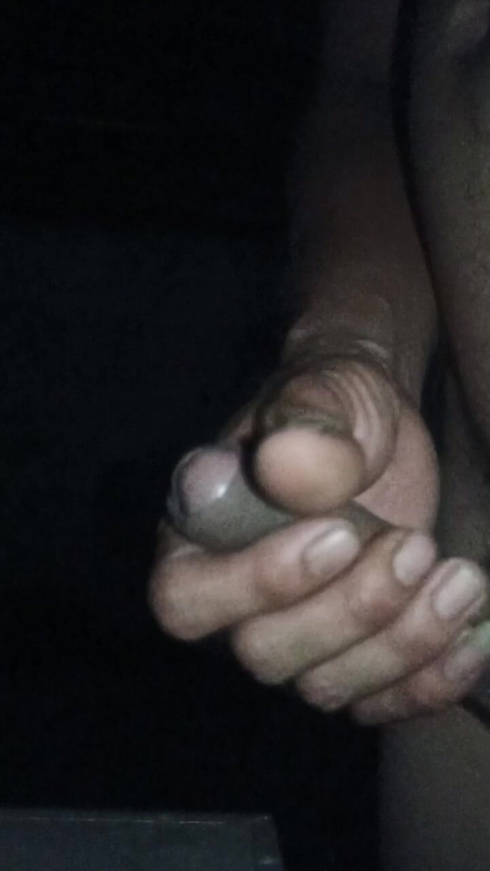 AdmHell: Koude nachten zijn geweldig om een grote lul af te...