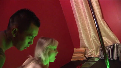 Milf in Love: Mamă sexy incitantă în căutarea unui orgasm intens