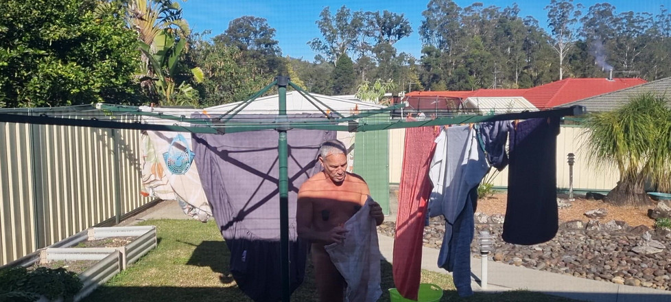 yogiyumyum: Hanging the Washing Out