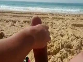 Master of porn: Nasz pierwszy dzień na plaży