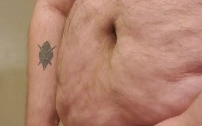 Danzilla White: Staré video, jak masturbuji v koupelně, dokud se nevystříkám